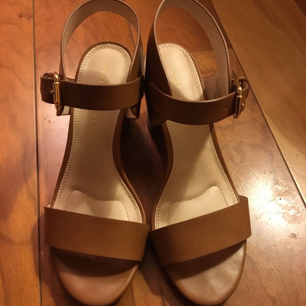 Kelly & Katie Frilisa Sandal